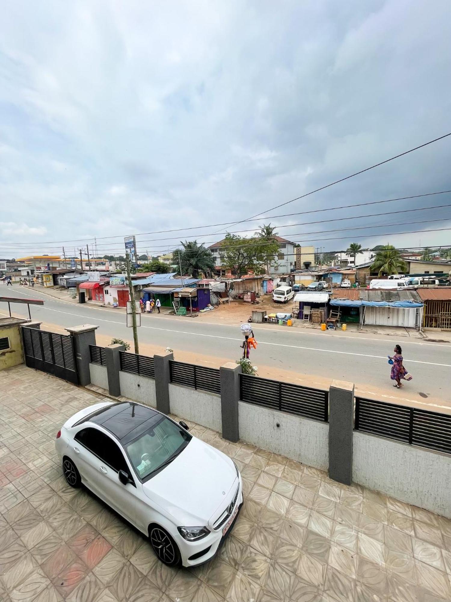 Seven Brothers Apartments Accra Exteriér fotografie